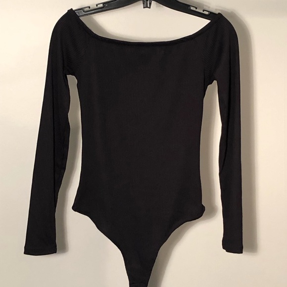 Elegant Black Long Sleeve Bodysuit - Picture 1 of 5
